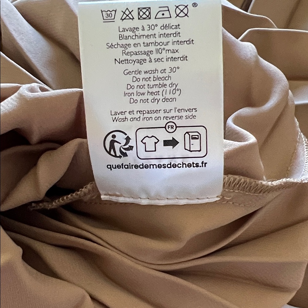 NWT Sezane Gold Dune Pleated Skirt, 8 - Picture 9 of 9